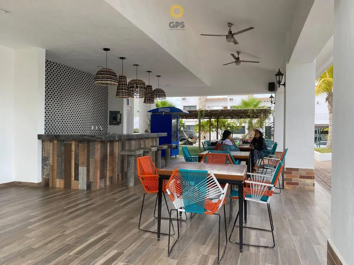 Azul Marino Hermosa Casa Familiar en Residencial Mazatlán Apartamento